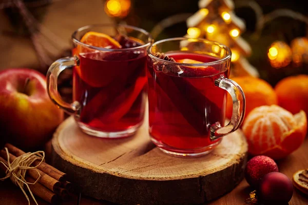 Close Two Glasses Hot Mulled Wine Christmas Table — Stock Photo, Image