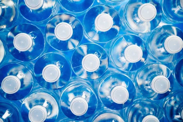 Plastikflaschen für Recycling und Energiesparen — Stockfoto