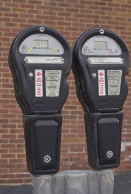 küçük köyde çift park metre