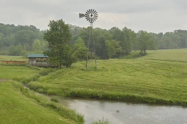 Moulin Vent Dans Les Pâturages Agricoles — Photo