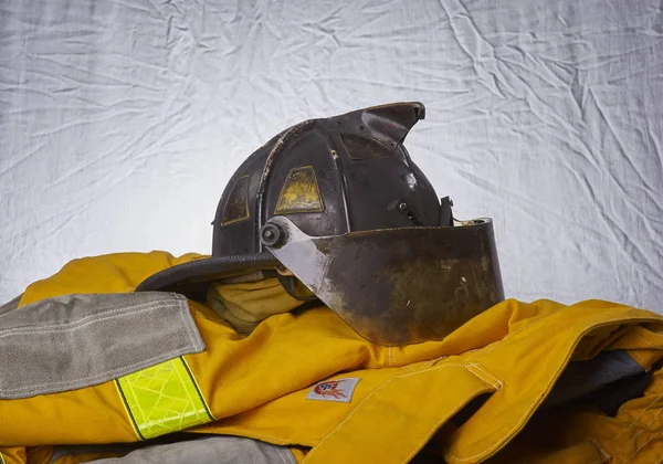 Veste Casque Pantalon Portés Par Les Pompiers Cas Urgence Plan — Photo