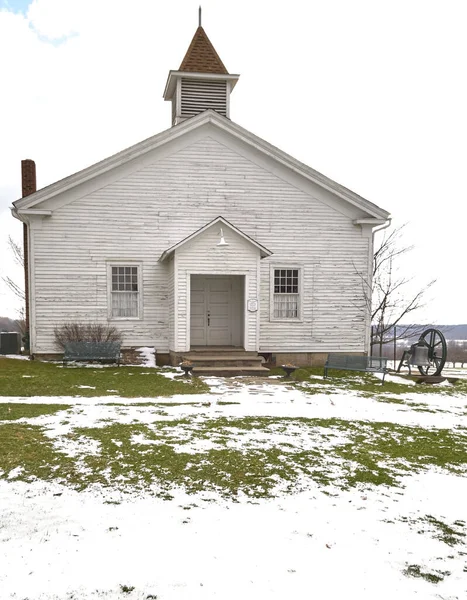 Église Communautaire Centenaire Battu Par Temps — Photo