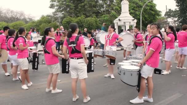 Chiang Mai Fiori Festa Orchidea Colorato Persone Bambini Danza Sfilata — Video Stock