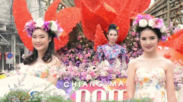 Chiang Mai Holiday Květiny Květy Orchidejí Barevné Lidi Děti Tanec — Stock video