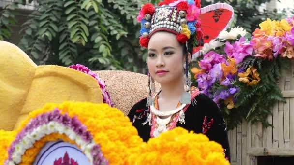 Chiang Mai Holiday Blumen Orchidee Bunt Menschen Kinder Tanz Parade — Stockvideo