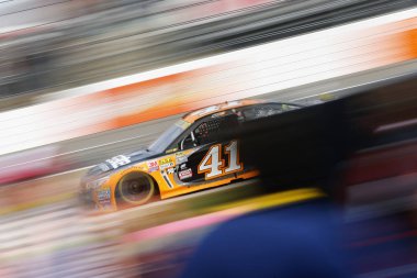 Kurt Busch yarışları Goody's hızlı yardım için