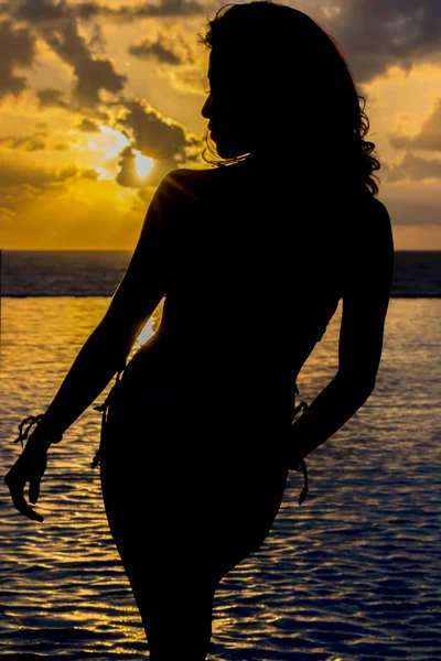 Hispanic Brunette Model At Sunrise — Stock Photo, Image