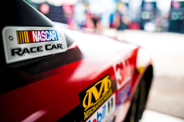 NASCAR:  Nov 19 Ford EcoBoost 400 — Stock Fotó