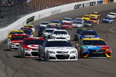 NASCAR: Mart 12 Kobalt 400