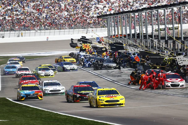 Nascar: märz 12 kobalt 400 — Stockfoto