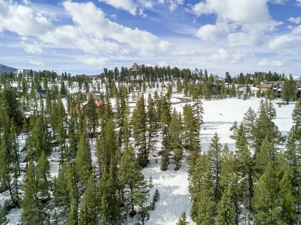 Cordillera cubierta de nieve —  Fotos de Stock