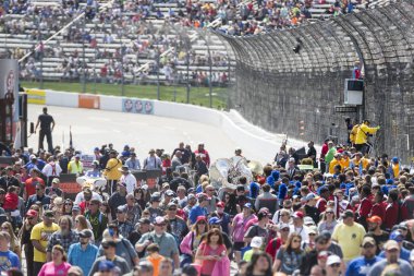 NASCAR: Nisan 02 Stp 500