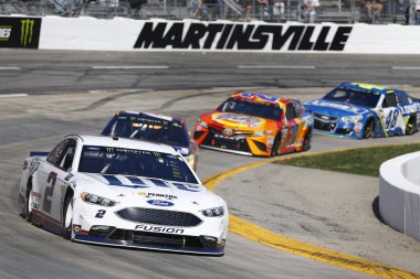 NASCAR: Nisan 02 Stp 500