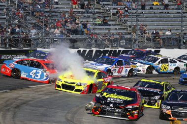 NASCAR: Nisan 02 Stp 500