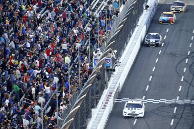 NASCAR: Nisan 02 Stp 500