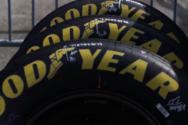 NASCAR: 28 Nisan Toyotacare 250