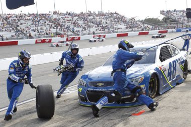 NASCAR: 30 Nisan Toyota sahipleri 400