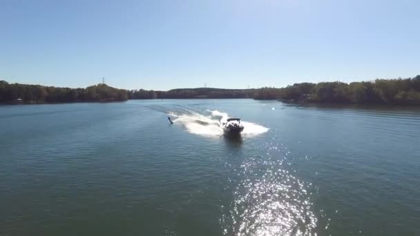 Young Wakeboarder Performing Tricks — Stock Video