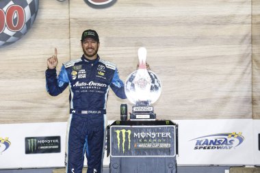 NASCAR: 13 Mayıs 400 bovlinge