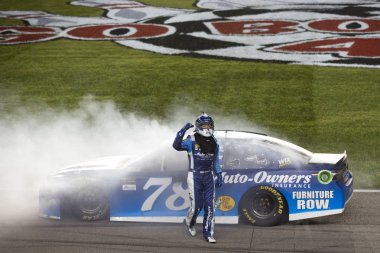 NASCAR: 13 Mayıs 400 bovlinge