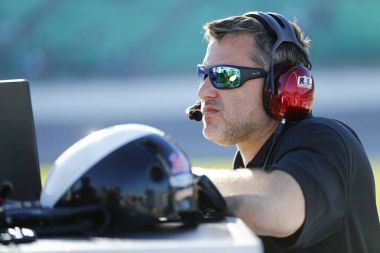 NASCAR: 12 Mayıs 400 bovlinge