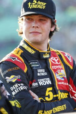 NASCAR: 13 Mayıs 400 bovlinge