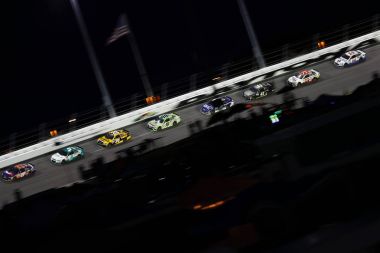 NASCAR: Temmuz 01 Coke sıfır 400