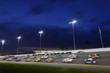 NASCAR: Temmuz 01 Coke sıfır 400