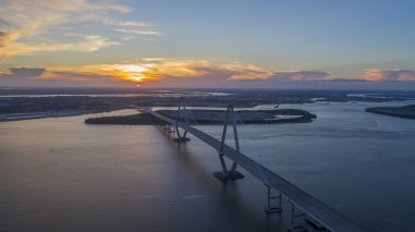 Arthur Revenel Köprüsü