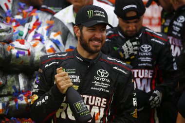 NASCAR: Kaplumbağalar 400 17 Eylül hikayeleri