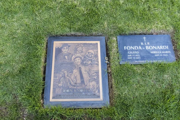 25 de Outubro O Túmulo de Don Knott — Fotografia de Stock