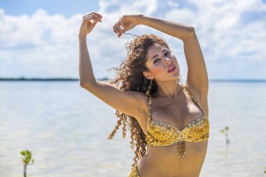 İspanyol ve Latin esmer modeli