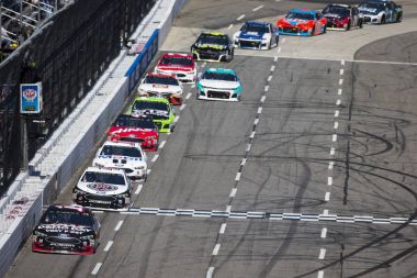 NASCAR: 26 Mart Stp 500