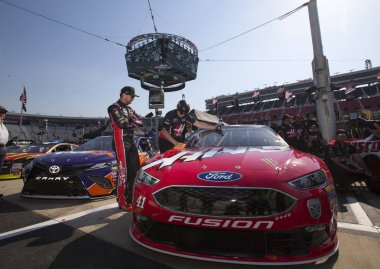 NASCAR: 13 Nisan gıda şehir 500