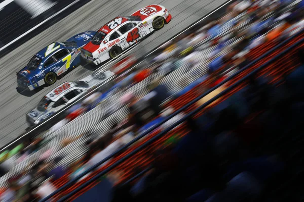 NASCAR: Április 14-én Fitzgerald vitorlázó készletek 300 — Stock Fotó