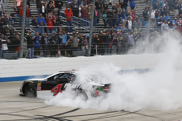 NASCAR: 06 de maio AAA 400 Drive para Autismo — Fotografia de Stock