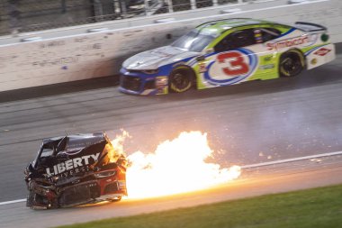 NASCAR: 12 Mayıs Kc başyapıt 400