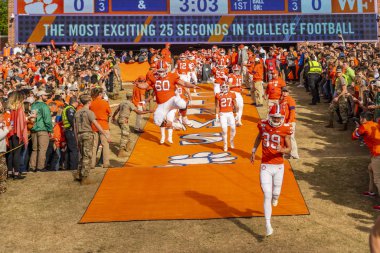 Wake Forest Demon Diyakozları Clemson Kaplanlarına Karşı
