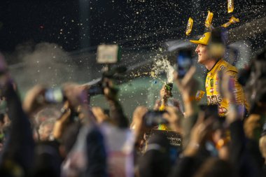 Nascar: 17 Kasım Ford 400