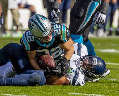 25 Kasım Seattle Seahawks Carolina Panterlerine Karşı