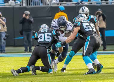 25 Kasım Seattle Seahawks Carolina Panterlerine Karşı
