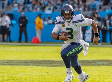 25 Kasım Seattle Seahawks Carolina Panterlerine Karşı