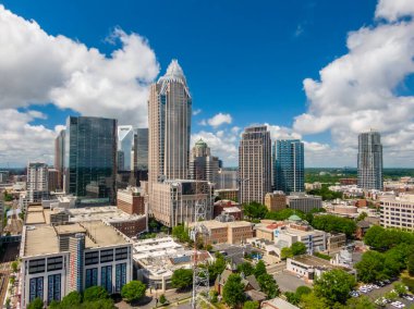 26 Nisan 2020 - Charlotte, Kuzey Carolina, ABD: Charlotte ABD 'nin Kuzey Carolina eyaletinin en kalabalık şehridir. Piedmont 'ta yer alan şehir, ABD' nin en kalabalık 16. şehridir..