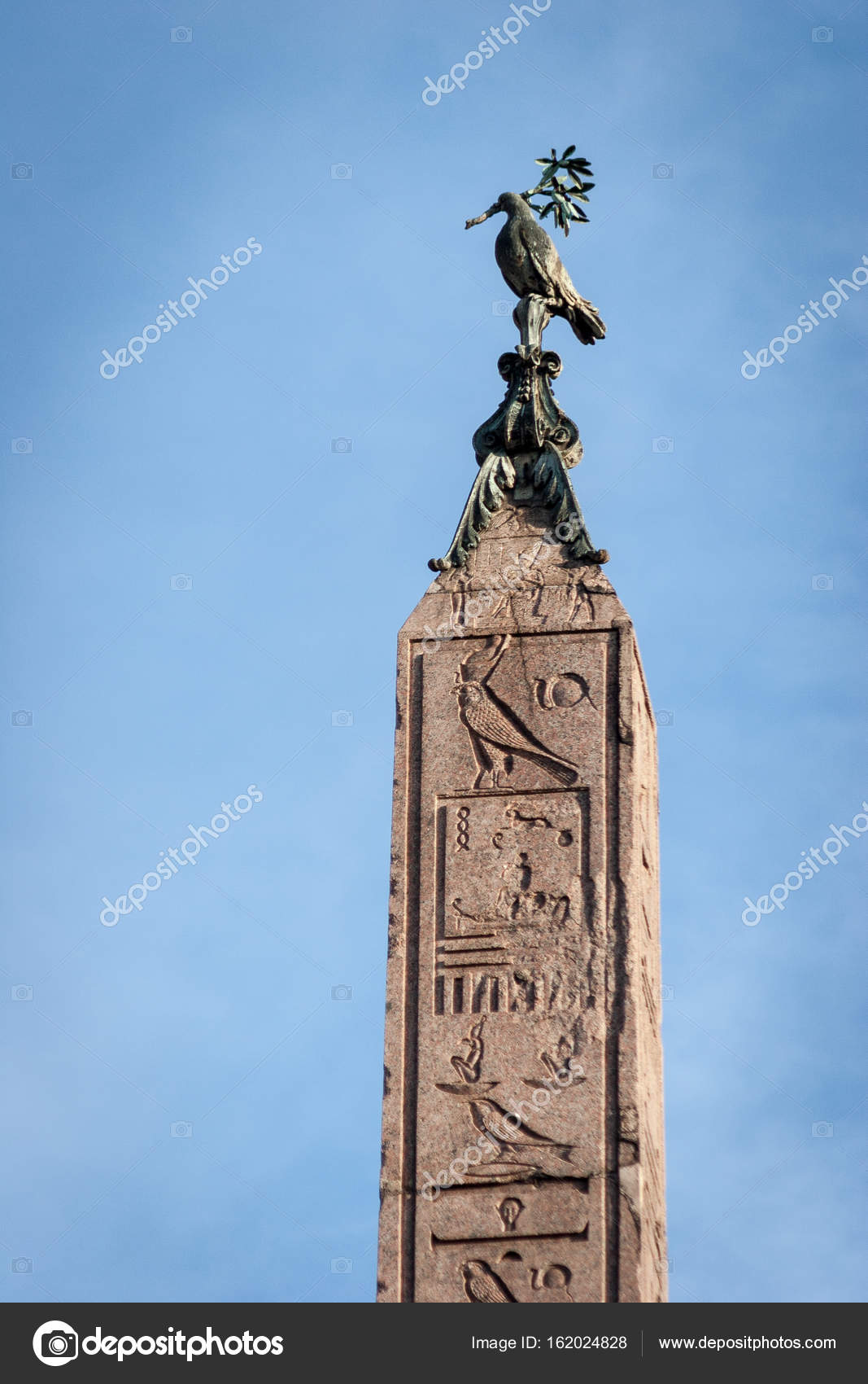 Obelisco egipcio en el vaticano | Obelisco egipcio, ciudad ...
