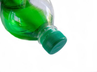 Plastik şişe. Sıvı için kapasitesi.