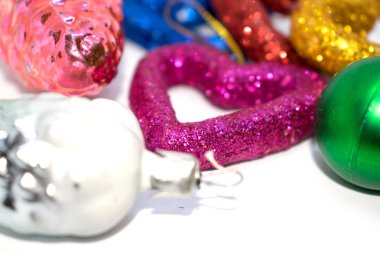 Yılbaşı oyuncak. Bir fotoğraf için bir tatil için bir Noel ağacı süsleme bir yılbaşı oyuncak.