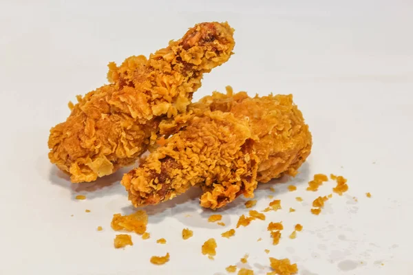 ナゲット 油で揚げクリスピーパンに鶏の胸肉フィレの前菜 — ストック写真