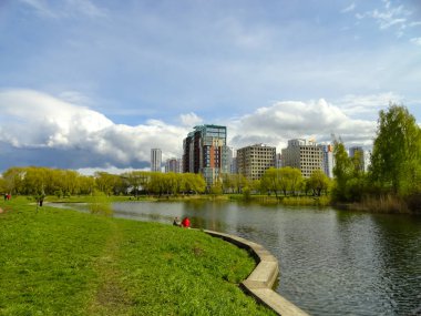 Saint Petersburg, Rusya, 5 Eylül 2020, Saint Petersburg 'daki Neva nehri üzerinde tekne gezisi. St. Petersburg tipi ve manzarası.