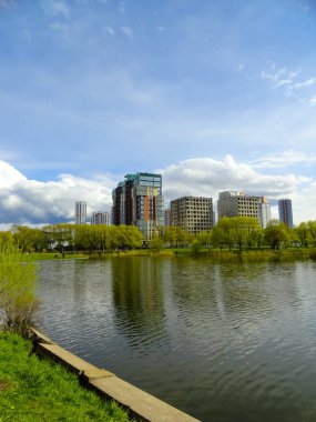 Saint Petersburg, Rusya, 5 Eylül 2020, Saint Petersburg 'daki Neva nehri üzerinde tekne gezisi. St. Petersburg tipi ve manzarası.