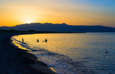 Akşam plaj. Crete. Yunanistan.